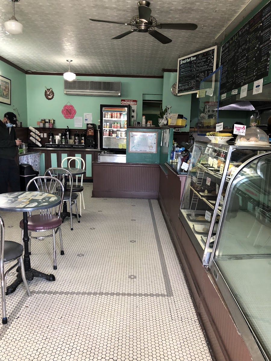 Nolita's Cafe And Gallery Photos 2